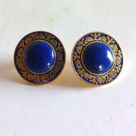 MFA MUSEUM OF FINE ARTS EARRINGS GOLD TONE BLUE STONES ENAMEL RABBITS - Picture 6 of 7